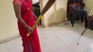 Village Bihari beautiful house maid having sex with young owner